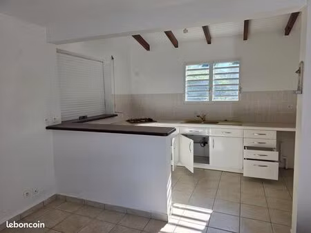 location villa f4 sainte-anne