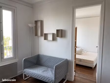 charmant 2 pièces meublé 23m2 gare des vallées