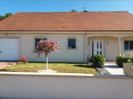 belle maison plein pied dans quartier très agréable et calme proche des commerces