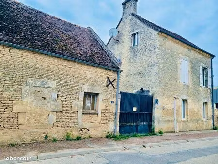 maison ancienne en pierre