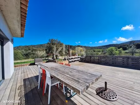 maison 5 pièces 205 m²