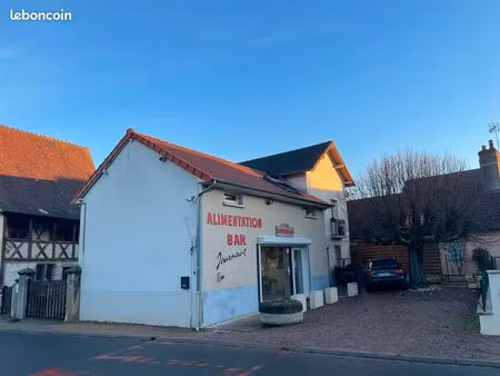 investissement locatif : appartement 65m2 et commerce 70m2