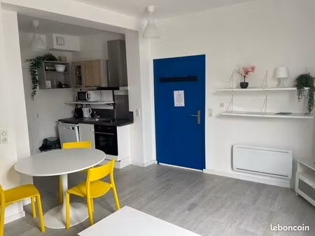 charmant studio face a l’église de deauville