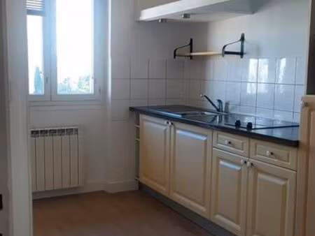 t1 bis 40 m2 avec mezzanine. marseille  porte d'aix