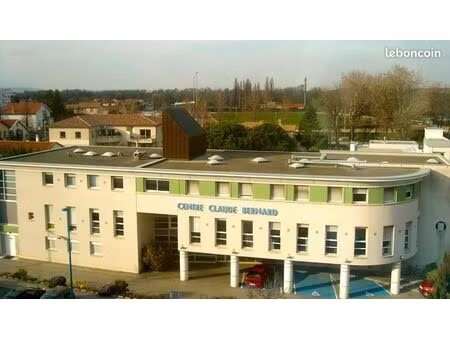 locaux professionnels 4 pièces 07500 guilherand-granges