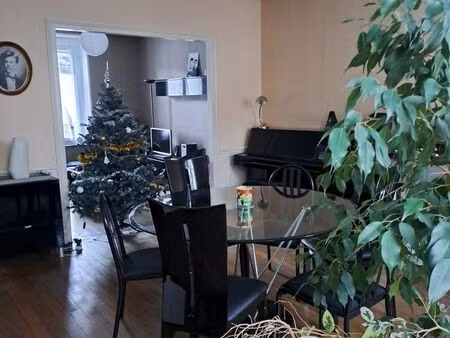 maison individuelle 130 m² avec jardin et garages