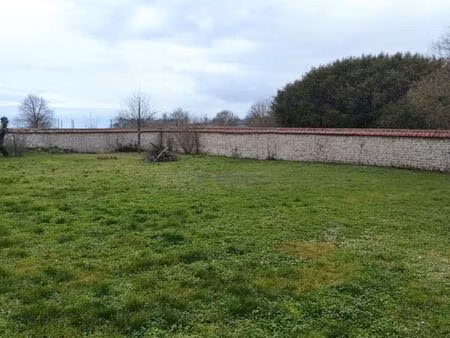 grange indépendante avec terrain à fort potentiel