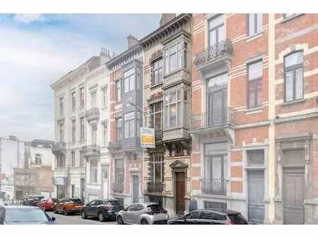 quartier européen - maison de maître de ± 380 m² bruts