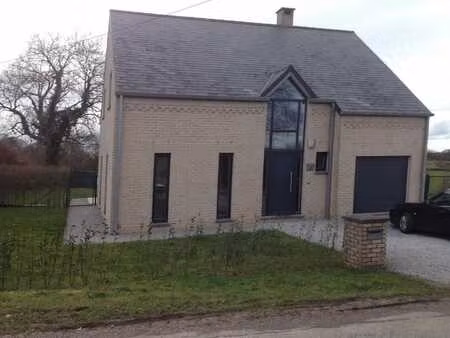 villa récente 3 chambres seloignes(chimay)