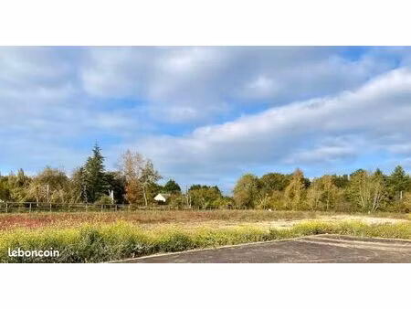 terrain 725 m² grangues