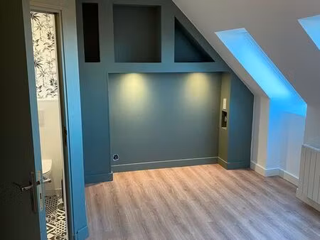 à louer – studio refait à neuf à baraqueville (aveyron)