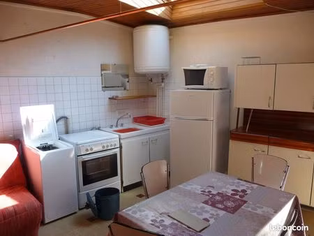 grand studio meublé de 27m calme privas