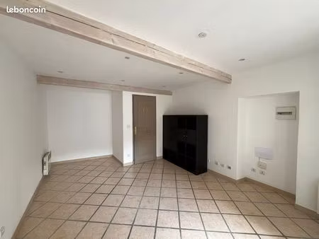 local 25 m² le cheylard