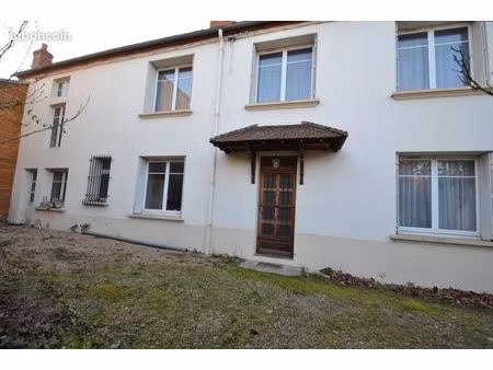 maison 9 pièces 250 m²