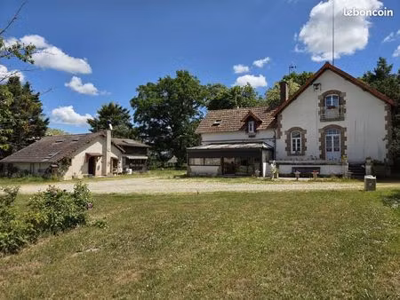 maison 20 pièces 395 m²