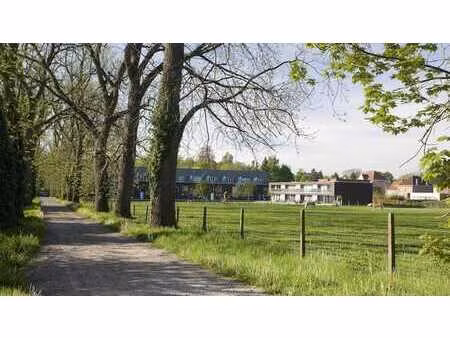 appartement de plain-pied au calme et entouré de verdure