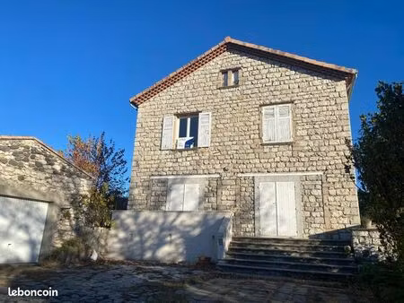 appartement 3 pièces 77 m²