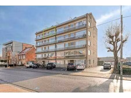 centraal gelegen appartement met twee slaapkamers  twee t...