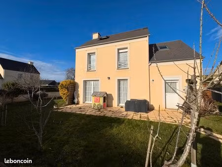 maison 6 pièces 122 m² (98 m² loi carrez)