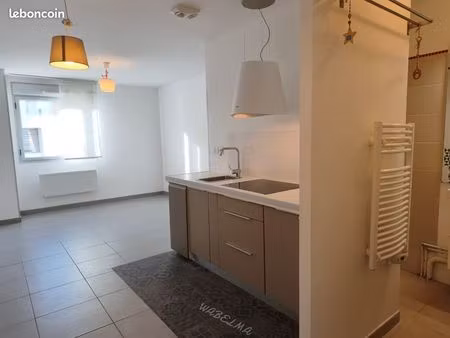 studio   1 pièce  23 5 m2  dpe a  aix en provence 13090  pont de l’arc