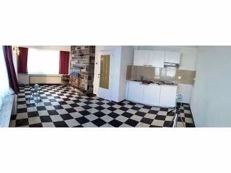 krainem appartement 2 ch.garage et parking devant