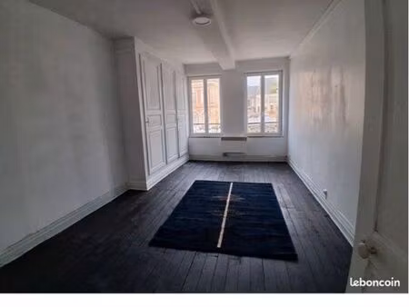 local commercial et habitation 200m2 licence iii