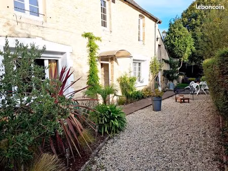 maison - 9 pièces - 140 m²