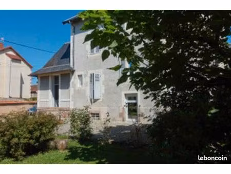 belle maison avec piscine à lapalisse