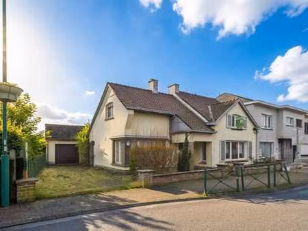 maison 3 façades de 2 chambres avec jardin et garage