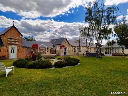 maison 22 pièces 690 m²