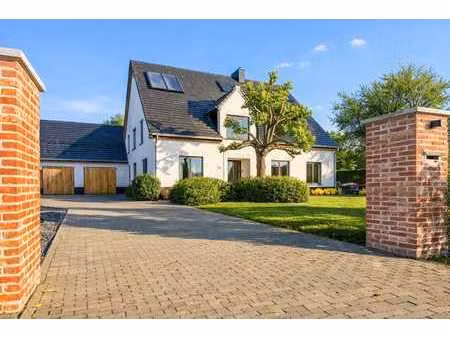 villa de caractère rénovée à moerkerke