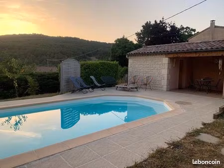 villa de plain-pied avec piscine – veyras