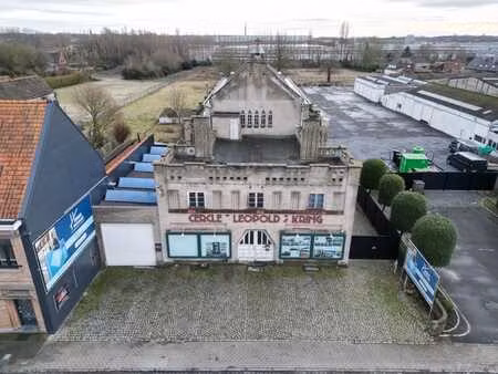 uniek erfgoedgebouw met kathedraal en parkeermogelijkhede...