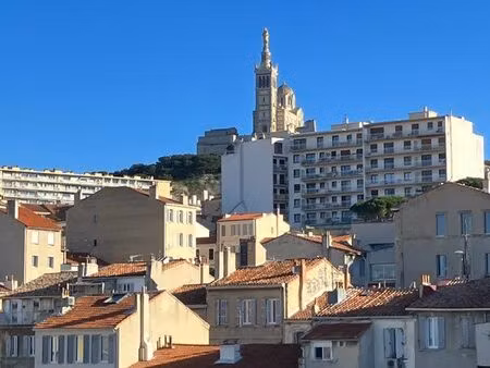 dernier étage avec extérieur