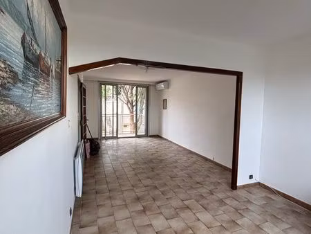 appartement t3/t4 – 75 m² - balcon / loggia