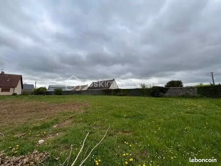 terrain 882 m² pussay