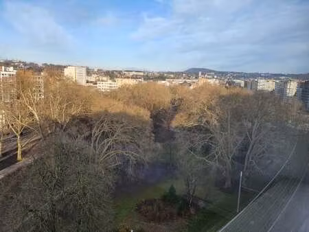 agréable appartement 2ch de 95m²avec superbe vue sur le parc