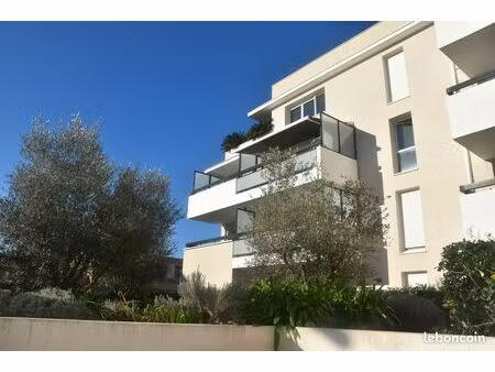 t3 avec terrasse st barnabé