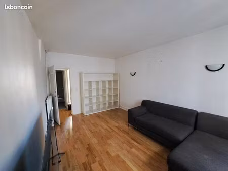 vente 2 pièces de 32 m² - rue du congo  pantin - métro hoche / marché olympes de goujes