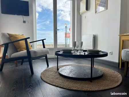 f1 meublé face à la mer