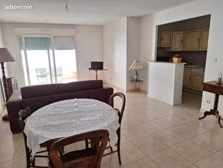 t3 avec garage tout à pied plages  commerces et calme absolu