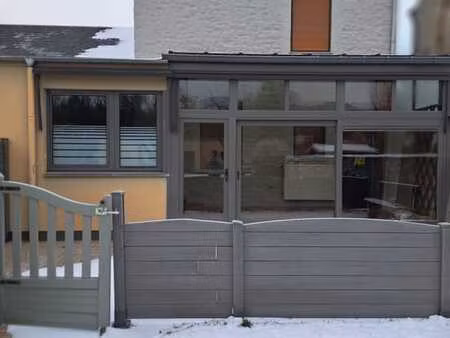 maison d'habitation avec garage