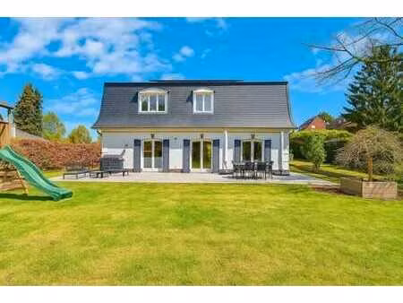 lumineuse et spacieuse - rénovée - panneaux photovoltaique