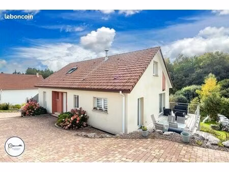 maison 7 pièces 143 m²