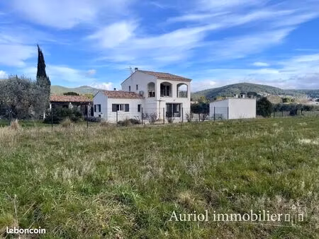 villa 5 pièces 115 m²