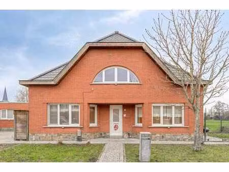 instapklare woning in doodlopende straat in centrum schriek