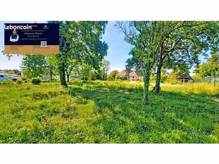 terrain 1777 m² le pavillon ste julie