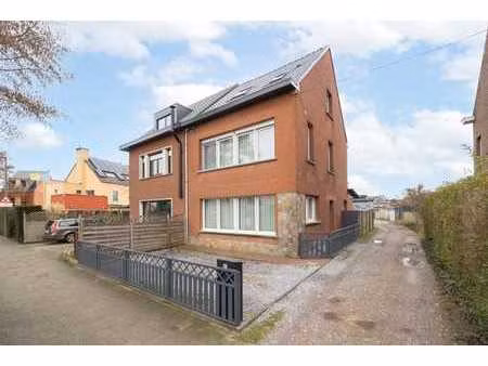 maison trois façades avec jardin orienté sud à ekeren