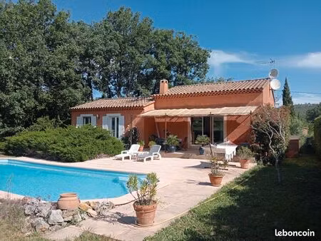 villa 120 m² sur 1400 m² de terrain avec piscine