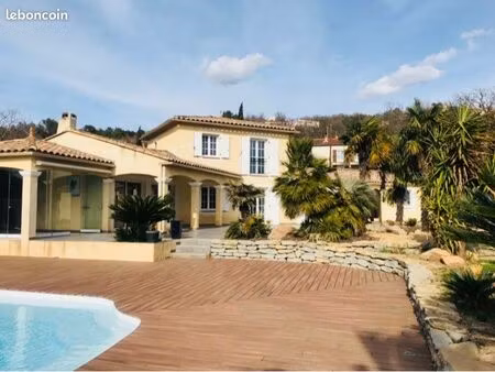 à vendre villa pierrefeu du var